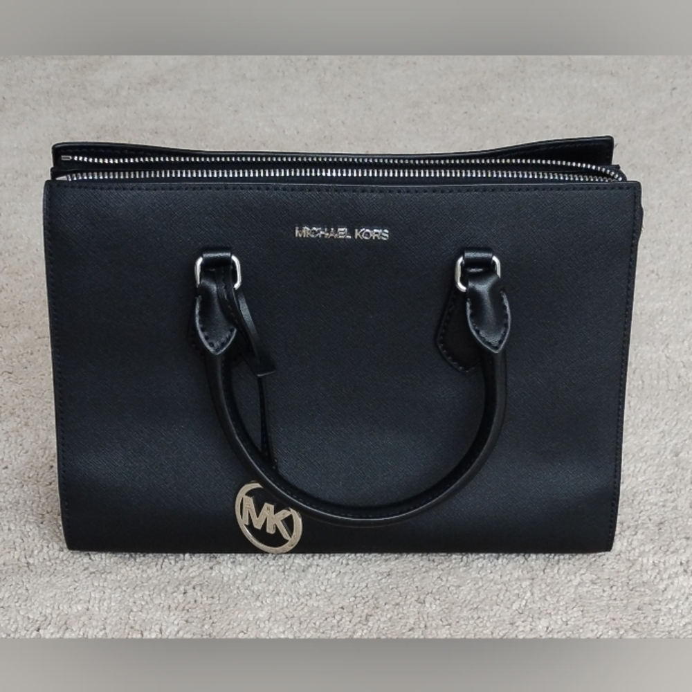 Michael Kors Sheila Medium Black Faux Leather. NWT And Missing Crossbody Strap.